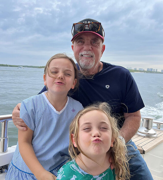 Della Rose and Remy Anne: Billy Joel’s adorable "elf" stage partners.