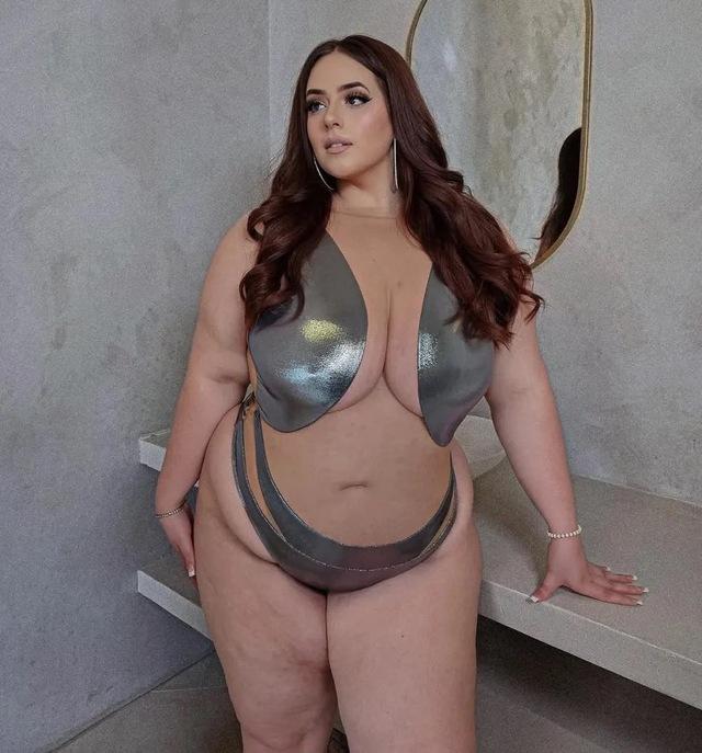 Few things on the internet are as polarizing as a curvy woman in a two-piece swimsuit, and Olivia leaned into that tension with a post that broke the internet.