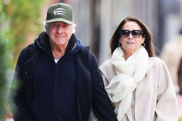 There was no red carpet, no buzzing entourage—just a 87-year-old legend enjoying a quiet, solitary day in the city he loves.